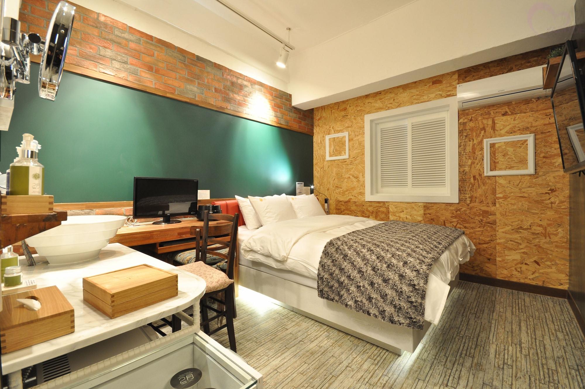 February Hotel Apsan Daegu Exterior photo