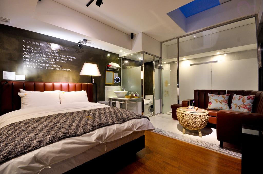 February Hotel Apsan Daegu Exterior photo