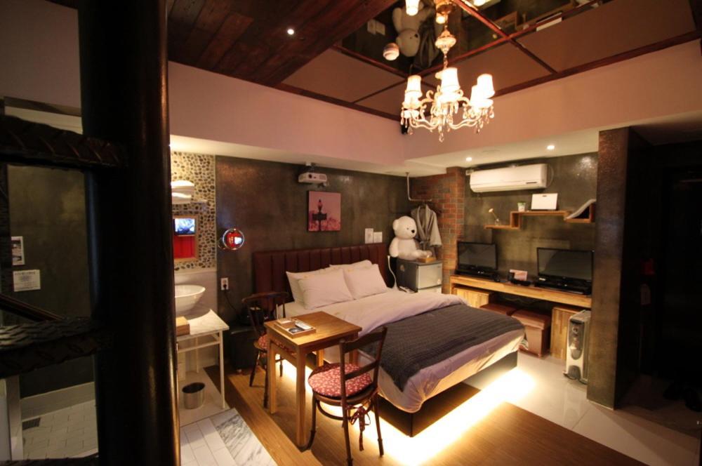 February Hotel Apsan Daegu Exterior photo