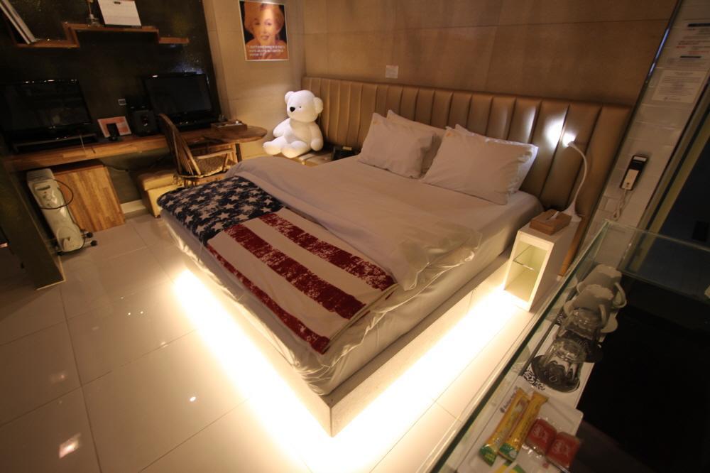 February Hotel Apsan Daegu Exterior photo